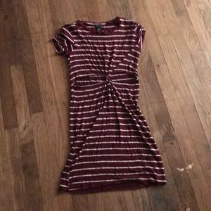 Maroon dress with belly cut tied